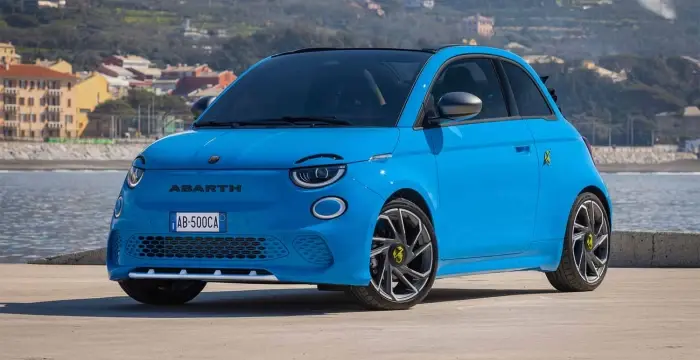 500e mui trần (2023)